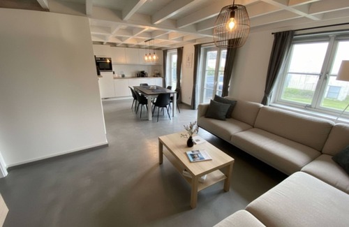 Koksijde House | Holiday home with terrace and garden near sea