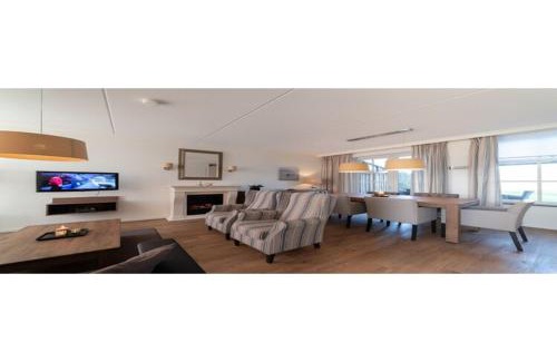 Colijnsplaat House | Holiday home with whirlpool and sauna in a quiet area in Zeeland