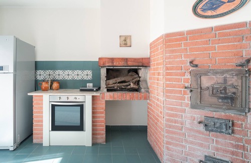 Rosolini House | Holiday Home 'Zacchitella Garden House' with Private Pool, Wi-Fi and Air Conditioning