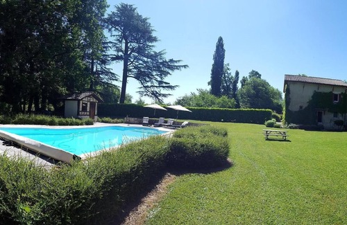 Montignac-de-Lauzun House | Holiday house Montignac de Lauzun for 7 persons with 3 bedrooms - Holiday house