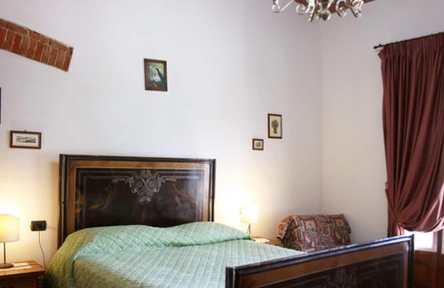 Foiano della Chiana House | Holiday house Foiano della Chiana for 1 - 16 persons with 7 bedrooms - Holiday home