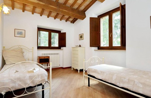 San Severino Marche House | Holiday house San Severino Marche for 1 - 14 persons with 5 bedrooms - Holiday home