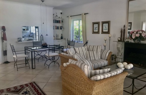 Trawal House | Holiday house, 4 persons in secured park with pool at the Wine-Route