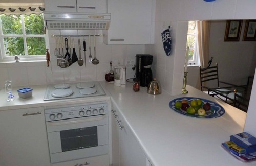 Trawal House | Holiday house, 4 persons in secured park with pool at the Wine-Route