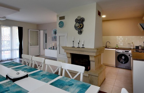 Balchik House | Holiday house Balchik for 1 - 11 persons with 6 bedrooms - Holiday home