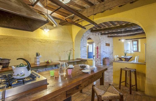 Cagli House | Holiday house Cagli for 1 - 12 persons with 6 bedrooms - Holiday home