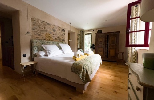 Castelnou House | Holiday house Castelnou for 1 - 24 persons with 10 bedrooms - Luxury holiday home