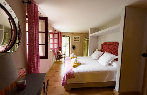 Castelnou House | Holiday house Castelnou for 1 - 24 persons with 10 bedrooms - Luxury holiday home
