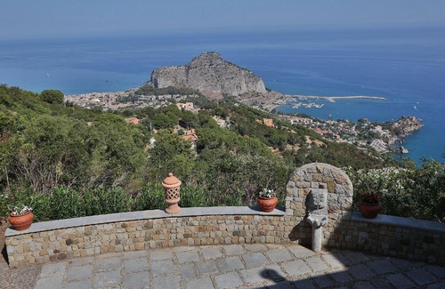 Cefalu House | Holiday house Cefalù for 1 - 10 persons with 5 bedrooms - Holiday home