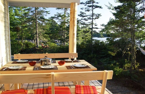 Lunenburg County House | Holiday house directly on the lake in untouched nature