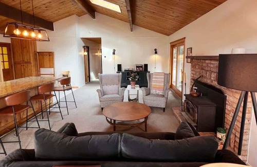 Twain Harte House | Holiday House - Hot Tub