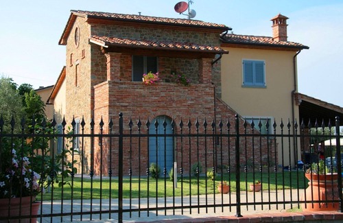 Tegoleto House | Holiday house Monte San Savino for 1 - 6 persons with 3 bedrooms - Holiday home