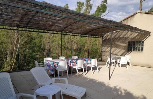 Saignon House | Holiday house Saignon for 1 - 13 persons with 5 bedrooms - Holiday home