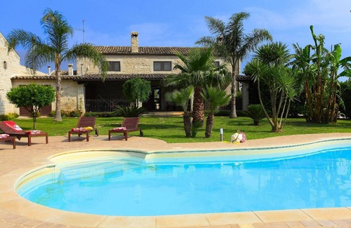 Scicli House | Holiday house Scicli for 1 - 16 persons with 7 bedrooms - Holiday house