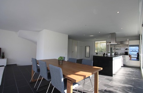 Ruetli House | Holiday house Sisikon for 1 - 10 persons with 4 bedrooms - Detached holiday house