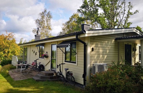 Hjo House | Holiday house "smultronsställe", Hjo, Vätternsee