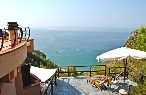 Sperlonga House | Holiday house Sperlonga for 1 - 7 persons with 3 bedrooms - Row house