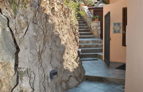 Sperlonga House | Holiday house Sperlonga for 1 - 7 persons with 3 bedrooms - Row house