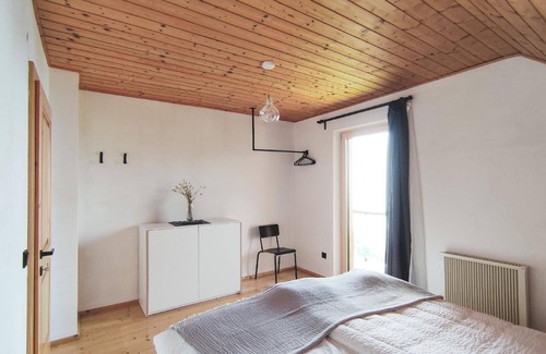 Sankt Urban House | Holiday house St. Urban for 2 - 6 persons with 3 bedrooms - Holiday house