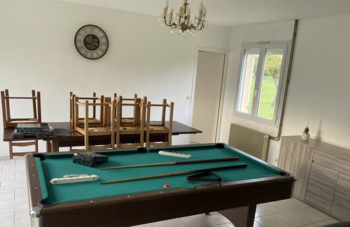 Surgeres House | Holiday house "Villa des Truffiers" with garden and Wi-Fi