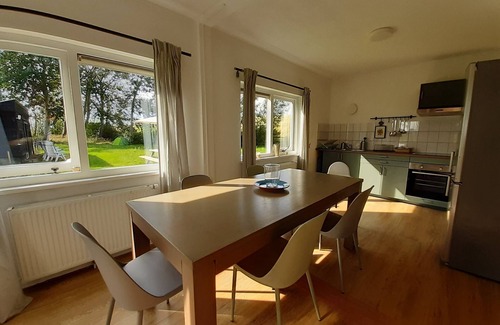 Sint-Annaland Cottage | Holiday house with big garden by the sea!