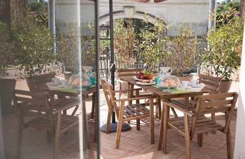 Valverde Apartment | Holiday in a Deluxe apartment, an atmosphere you will hardly forget.