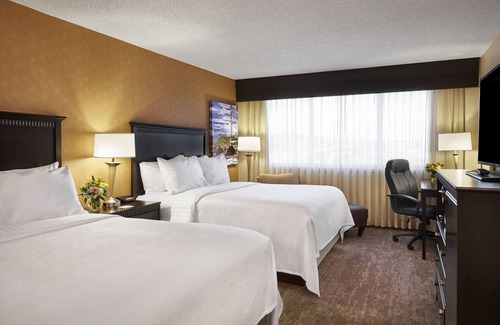 Eisenhower East Hotel | Holiday Inn Alexandria at Carlyle by IHG
