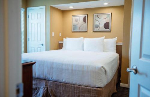 Galveston Hotel | Holiday Inn Club Vacations Galveston Seaside Resort