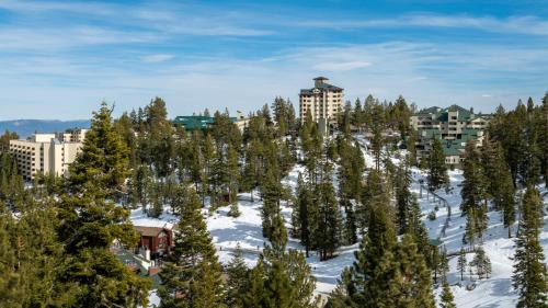Tahoe Village Hotel | Holiday Inn Club Vacations - Tahoe Ridge Resort