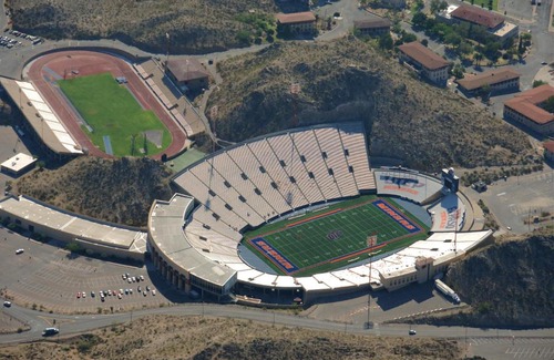 Biggs Field Hotel | Holiday Inn El Paso Airport by IHG