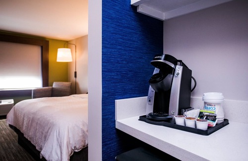 Rehoboth Beach Hotel | Holiday Inn Express & Suites Rehoboth Beach by IHG