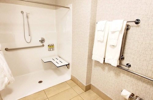 Rehoboth Beach Hotel | Holiday Inn Express & Suites Rehoboth Beach by IHG