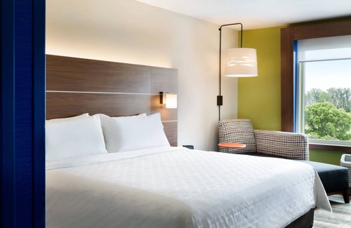Calhoun Hotel | Holiday Inn Express Calhoun South by IHG