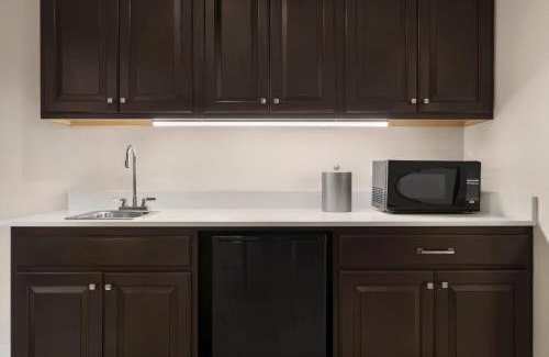 Mount Pleasant Hotel | Holiday Inn Express Hotel & Suites Mount Pleasant - Charleston by IHG