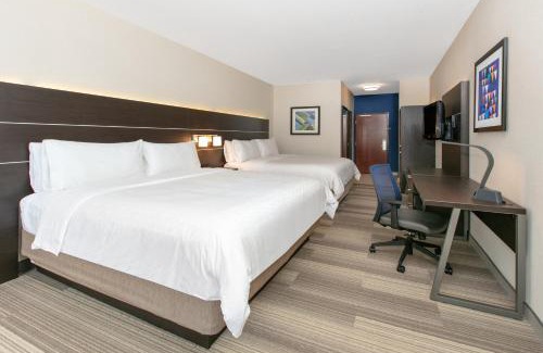 Seaside Resort | Holiday Inn Express Hotel & Suites Seaside Convention Center by IHG