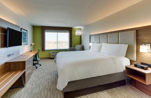Lake Worth Hotel | Holiday Inn Express Lake Worth NW Loop 820 by IHG
