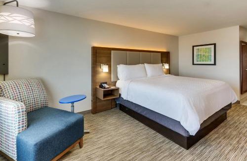 Lake Worth Hotel | Holiday Inn Express Lake Worth NW Loop 820 by IHG