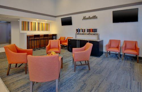 Donelson Hotel | Holiday Inn Express Nashville Airport by IHG
