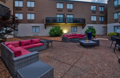 Donelson Hotel | Holiday Inn Express Nashville Airport by IHG
