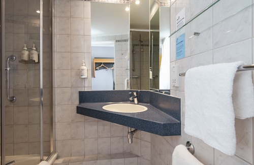 Southampton Hotel | Holiday Inn Express Southampton - West by IHG