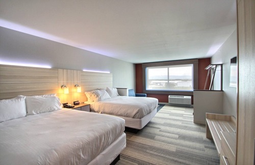Fond du Lac Hotel | Holiday Inn Express & Suites Fond Du Lac by IHG