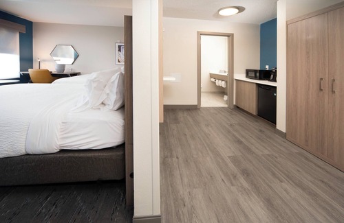 Indianapolis Hotel | HOLIDAY INN EXPRESS & SUITES INDIANAPOLIS - EAST by IHG