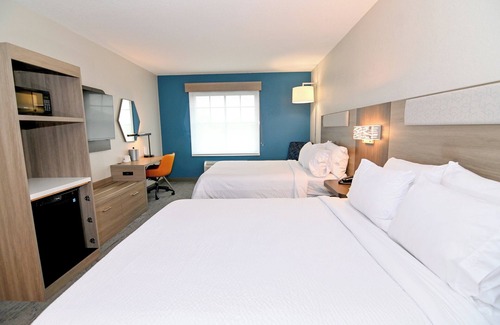 Palm Coast Hotel | Holiday Inn Express & Suites Palm Coast I95 by IHG
