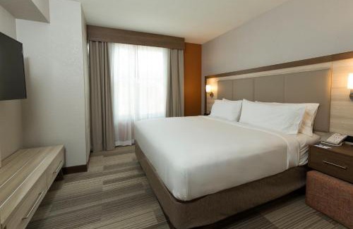 Kissimmee Hotel | Holiday Inn Express & Suites S Lake Buena Vista by IHG