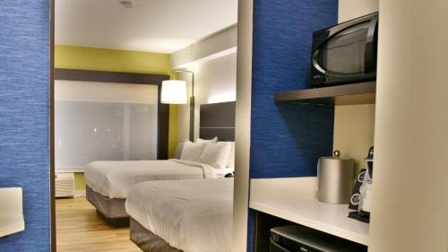 Downtown Gatineau Hotel | Holiday Inn Express & Suites - Gatineau - Ottawa by IHG