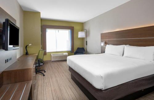 White Rock Hills Hotel | Holiday Inn Express & Suites Dallas East - Fair Park by IHG