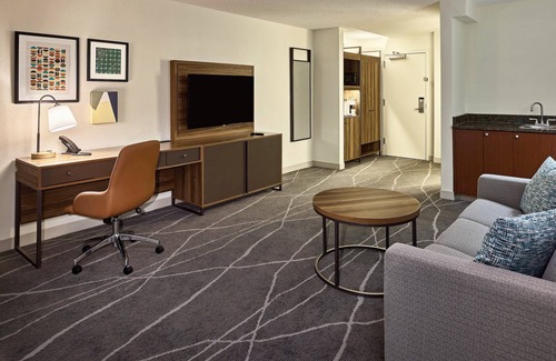 Westside Hotel | Holiday Inn Express & Suites Charleston Dwtn - Westedge by IHG