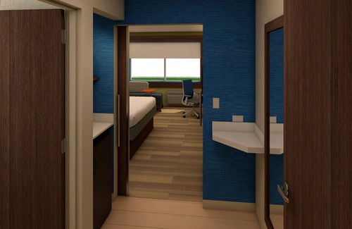 Dallas Hotel | Holiday Inn Express & Suites Dallas Central Market Center by IHG