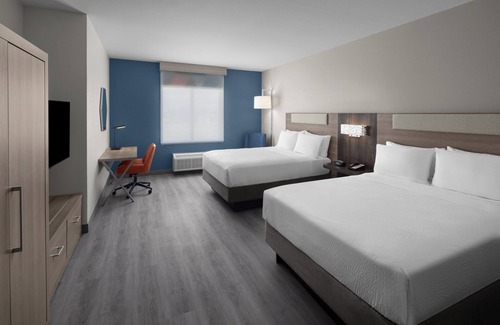 Midland Hotel | Holiday Inn Express & Suites Midland Loop 250 by IHG
