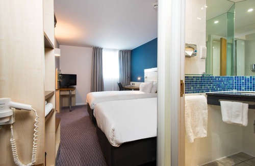 Swindon Hotel | Holiday Inn Express Swindon City Centre by IHG